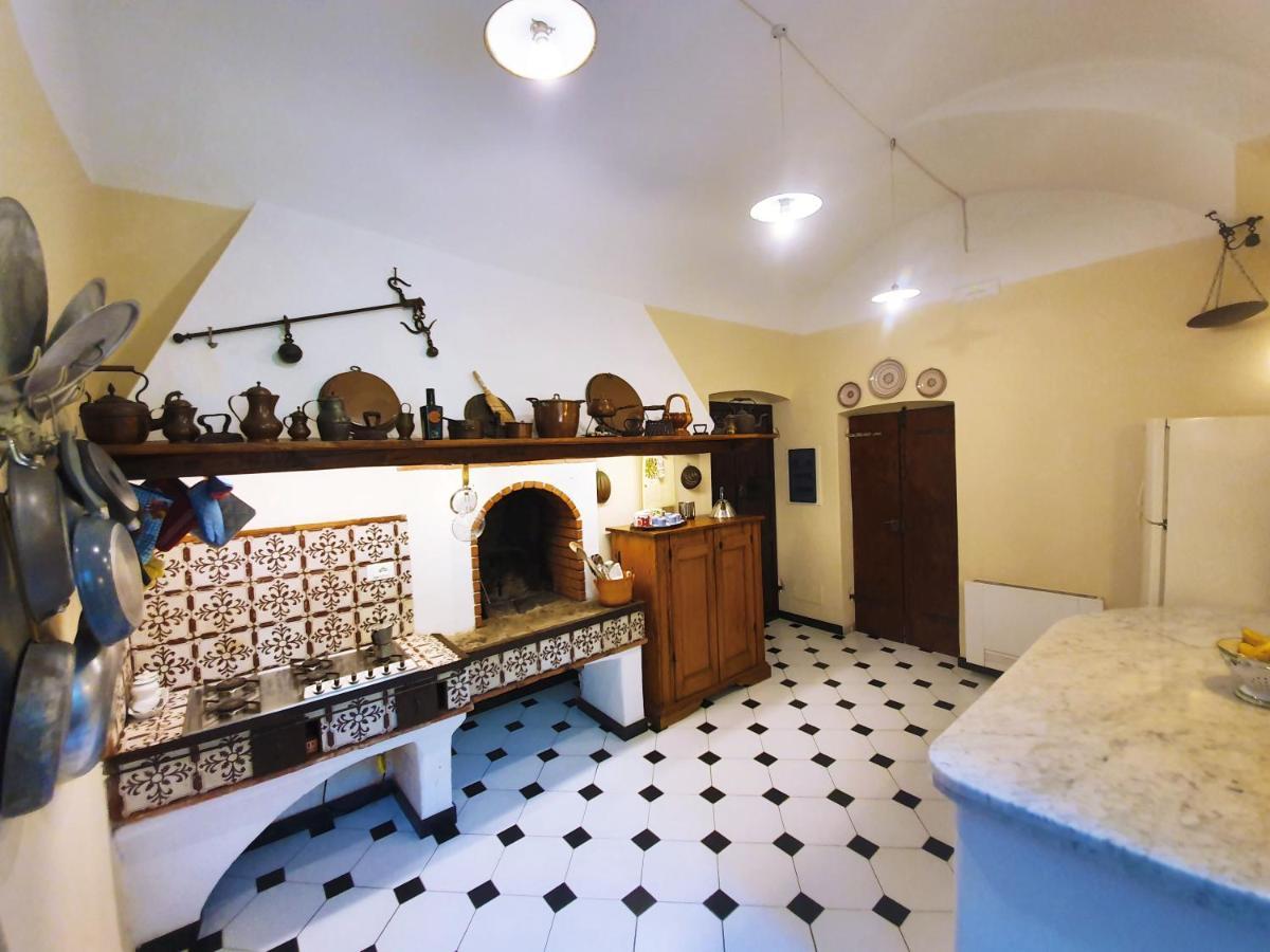 Villa De Benedetti Sarzana Eksteriør billede